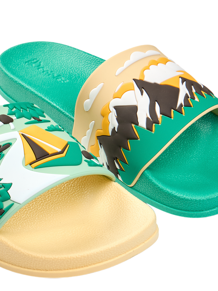 pro dokonalý a originální outfit Veselé pantofle Horský kemp