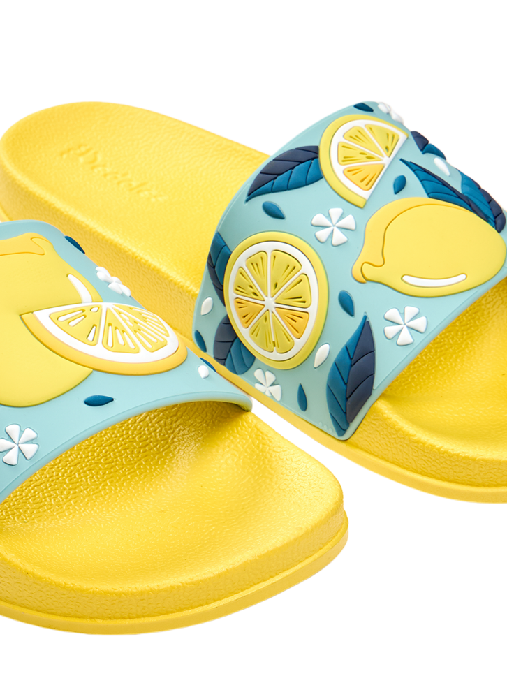 Hledáte originální a neobvyklý dárek? Obdarovaného zaručeně překvapí Veselé pantofle Letní citrony