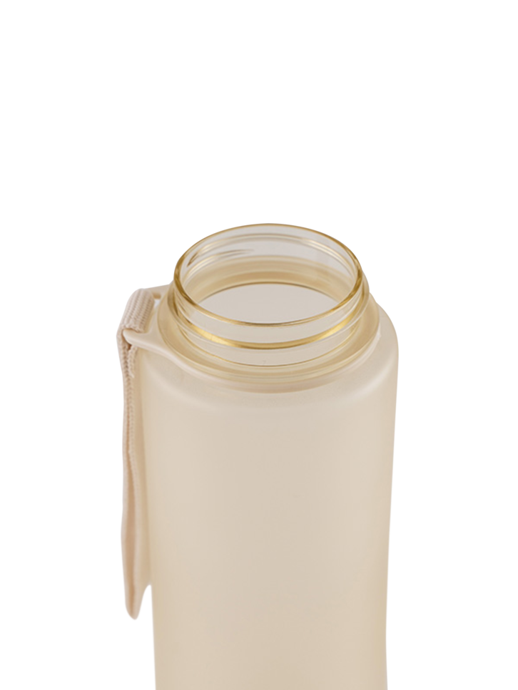 Hľadáte originálny a nezvyčajný darček? Obdarovaného zaručene prekvapí EQUA plastic fles Sand 600 ml