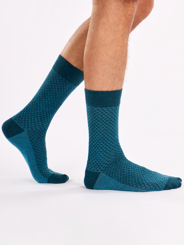 Lifestyle-Foto Smaragdblaue gemusterte Socken