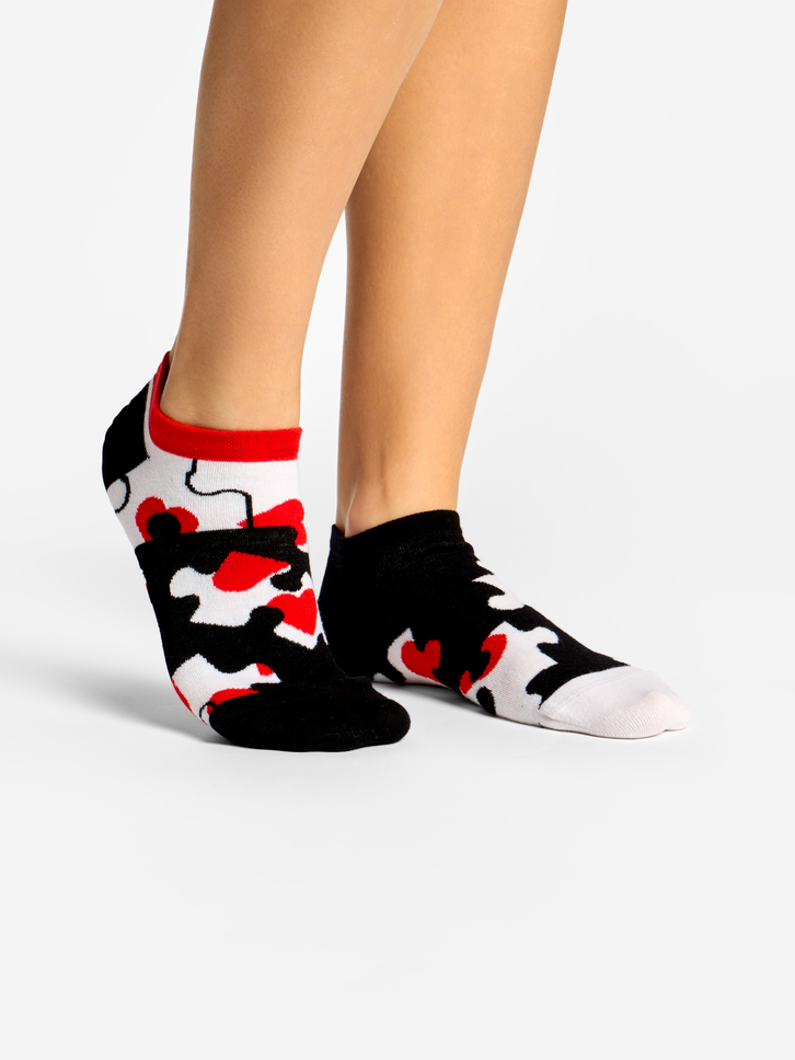 Obrázok produktu Весели чорапи за маратонки Пъзел със сърца