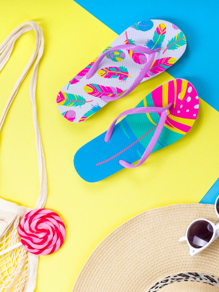 Original gift Flip Flops Colourful Feathers