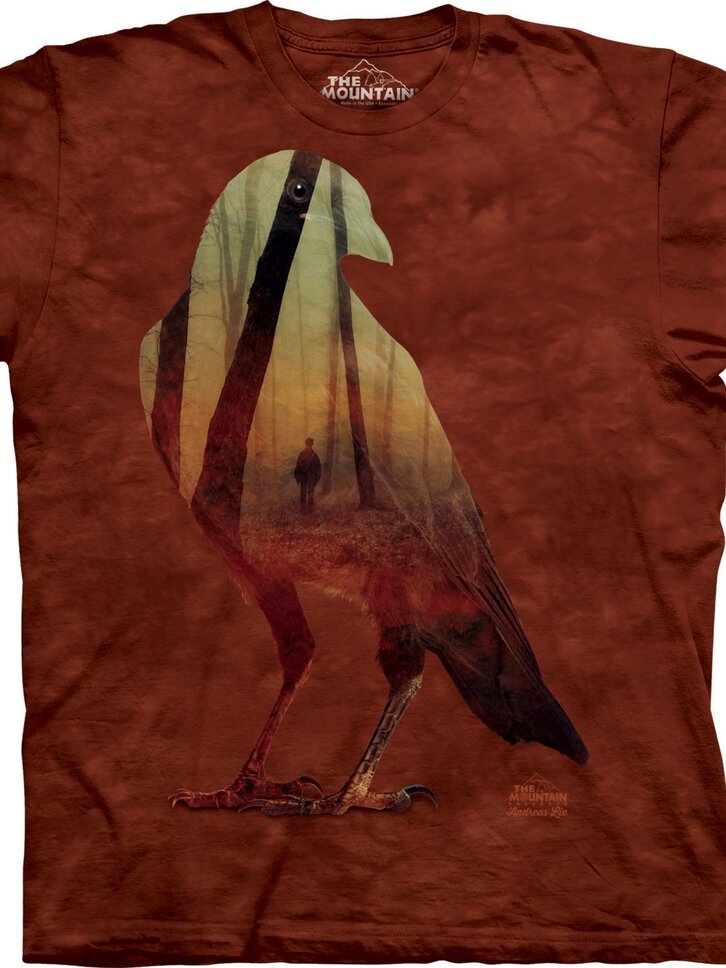 Szerezzen magának örömet ezzel a Dedoles darabbal Varjú és az erdő póló