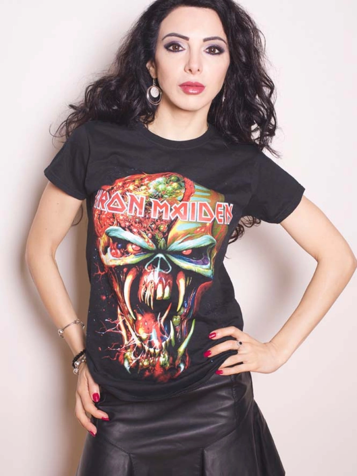 Lifestyle foto Dámske tričko Iron Maiden Final Frontier