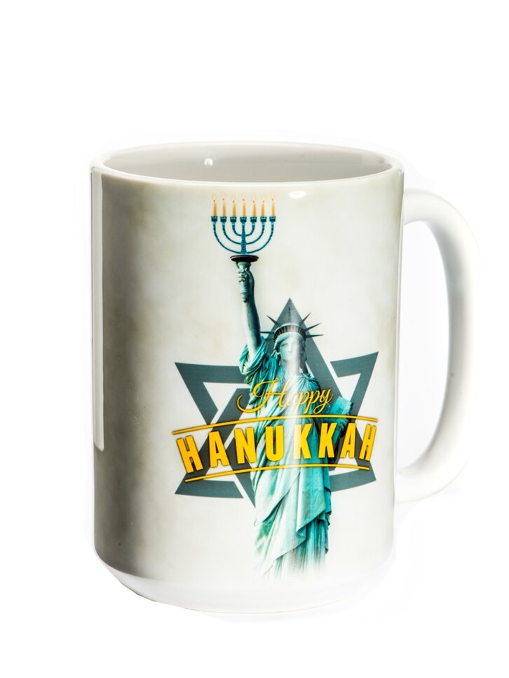 Hledáte originální a neobvyklý dárek? Obdarovaného zaručeně překvapí Originální hrníček s motivem Socha svobody