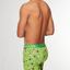 Lifestyle foto Vrolijke herentrunks Avocado-liefde