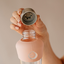 Tip na darček EQUA bouteille en verre Active Peach 550 ml