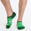 Eredeti és szokatlan ajándékot keres? a megajándékozottat garantáltan meglepi Vidám zokni sportcipőbe Focipálya