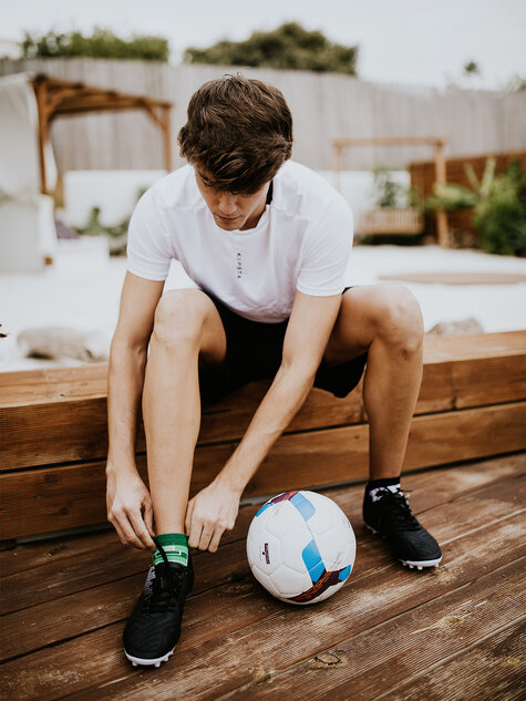 Football (3) Football (3)