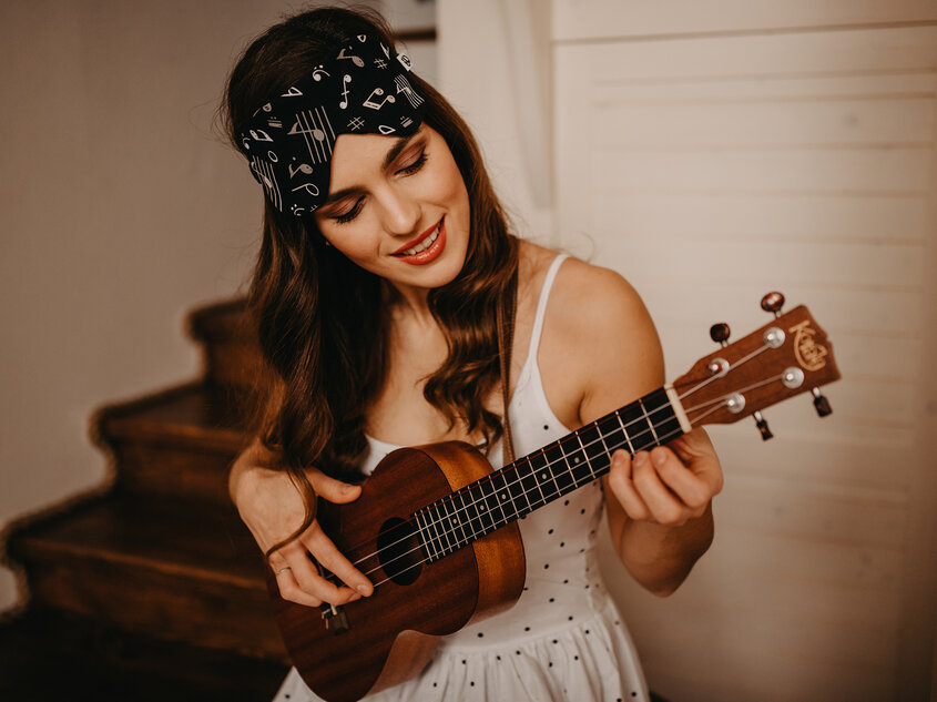 Music (2) Music (2)