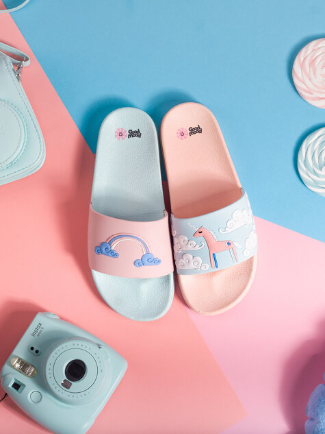 Unicorn (2) Unicorn (2)