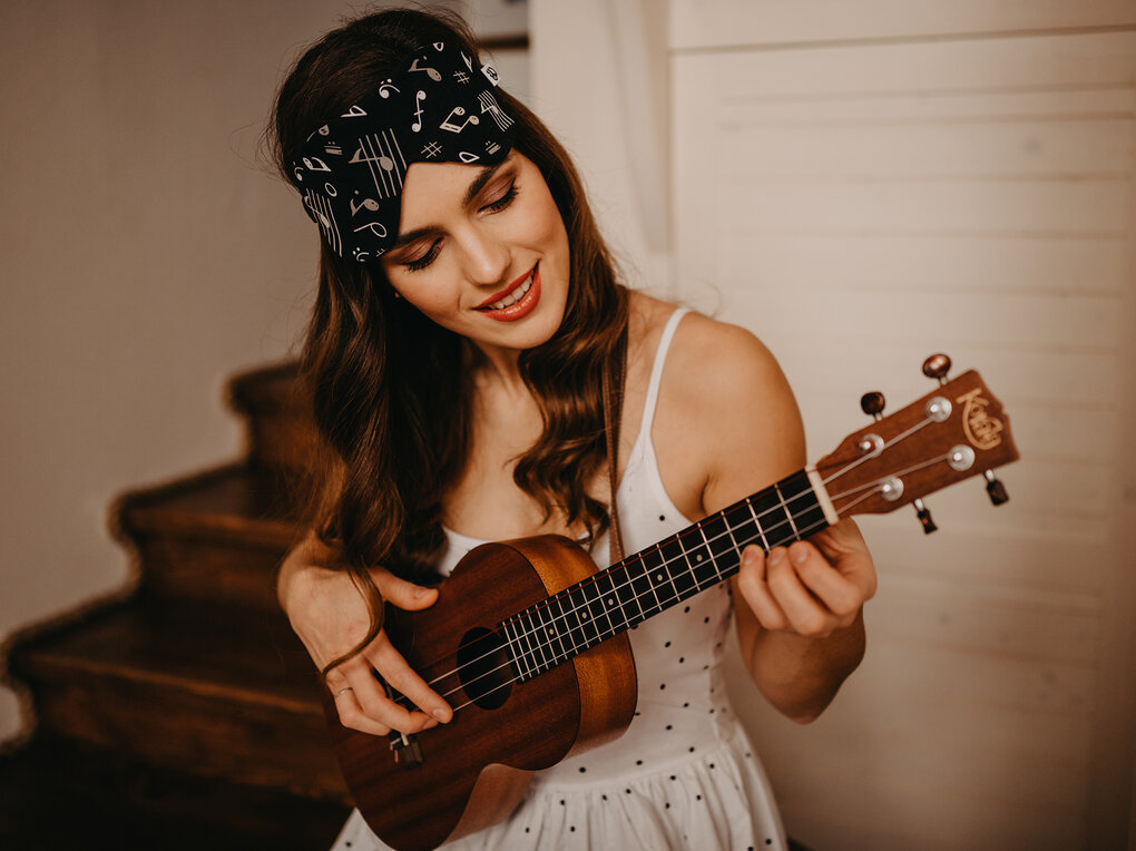 Music (2) Music (2)